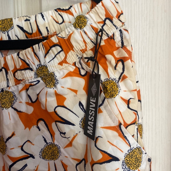 NWT XL Men swim trunks Massive - Picture 3 of 5